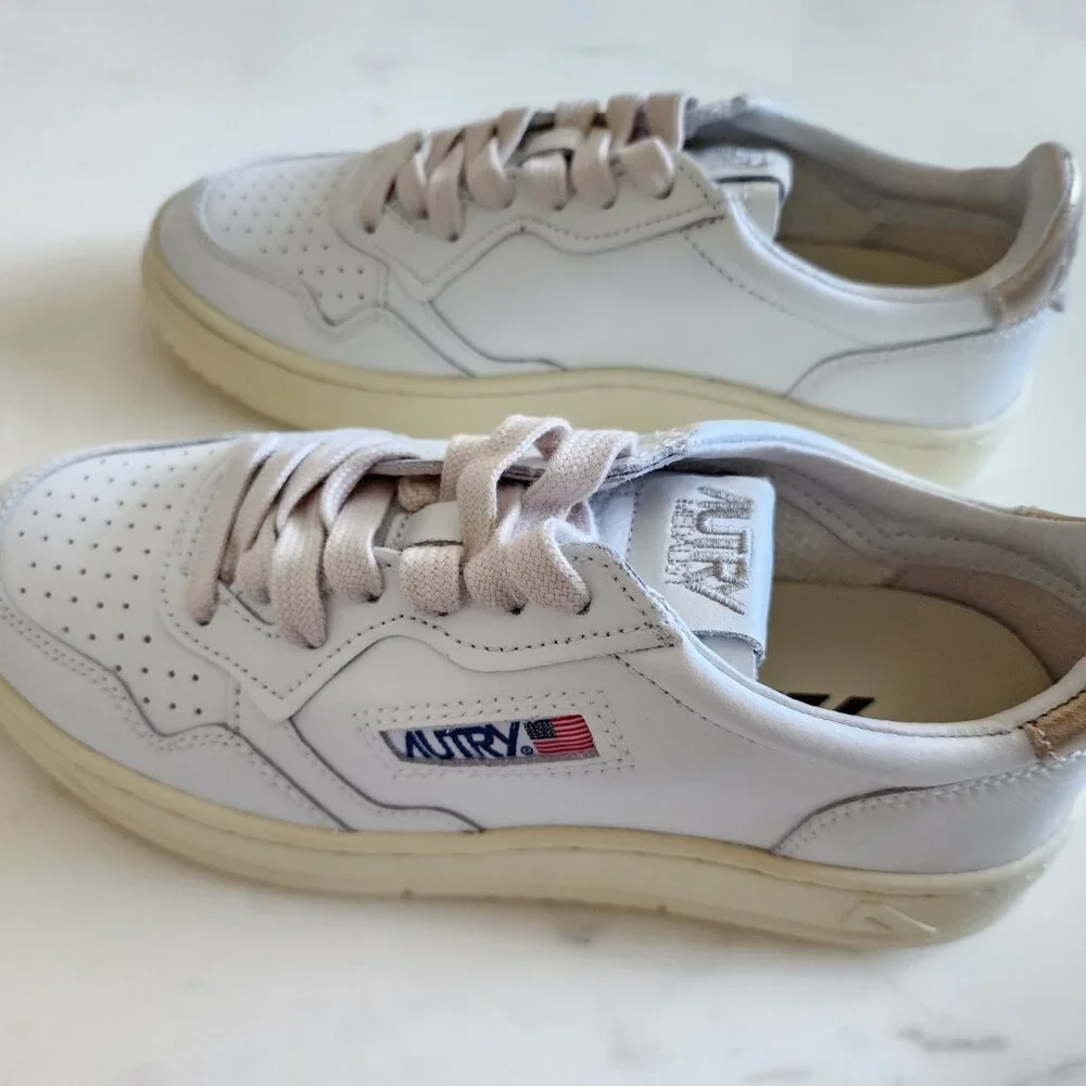 NWT Autry Medalist Low Women’s Sneakers – Retro Vibes in White Gold ✨👟 - Picture 6 of 11